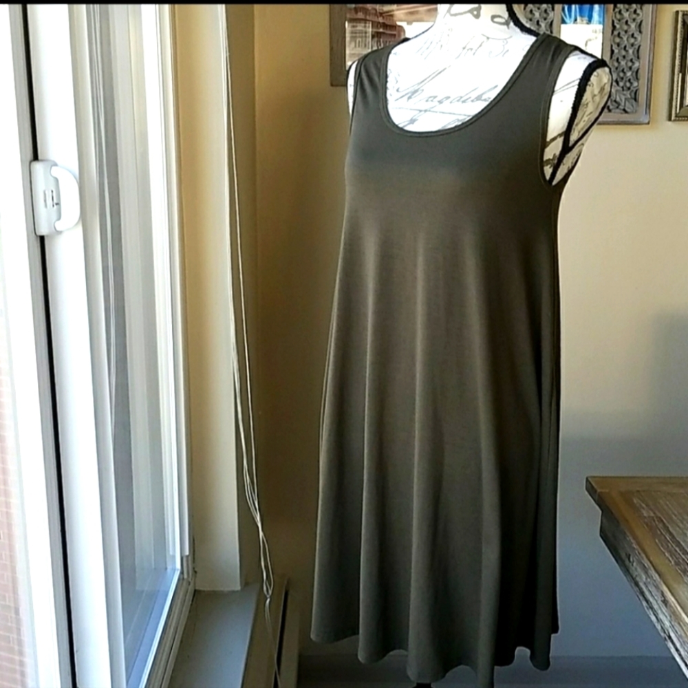 Zenana Outfitters Relaxed Fit Olive Dress Size S